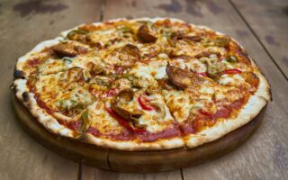 Dlaczego pizza to doskonały pomysł na obiad?